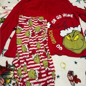 Dr. Seuss Grinch Red and White Women’s Pjs